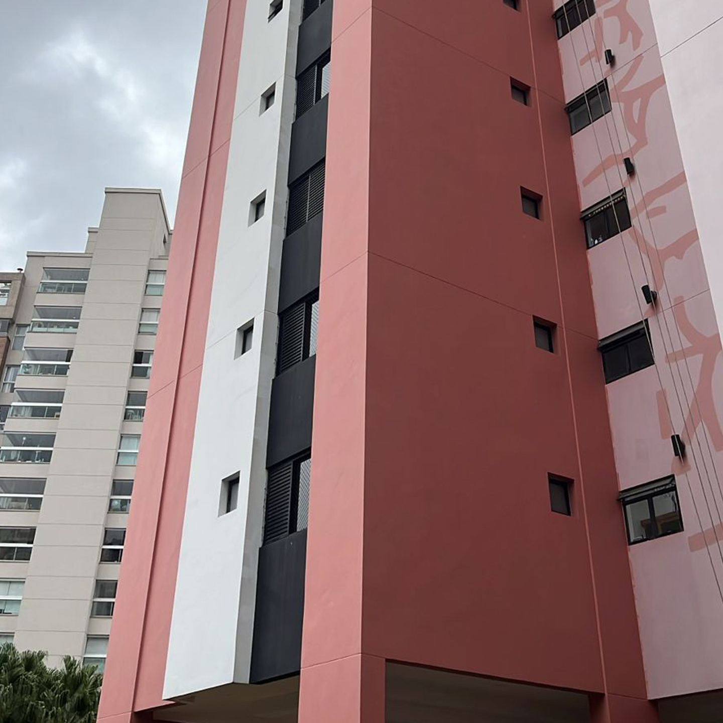 <small>IMPERMEABILIZAÇÃO DE</small>FACHADAS DE PRÉDIOS